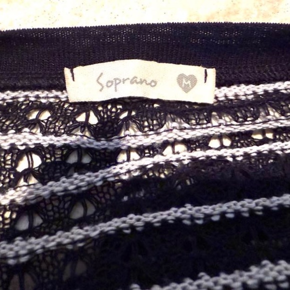 Soprano knit crop top size Medium - Picture 6 of 8